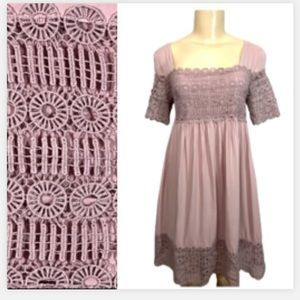 VIZIO DRESS IS  PINK BABYDOLL BOHEMIAN MIDI CROCHET LACE CAP SLEEVE SIZE Medium